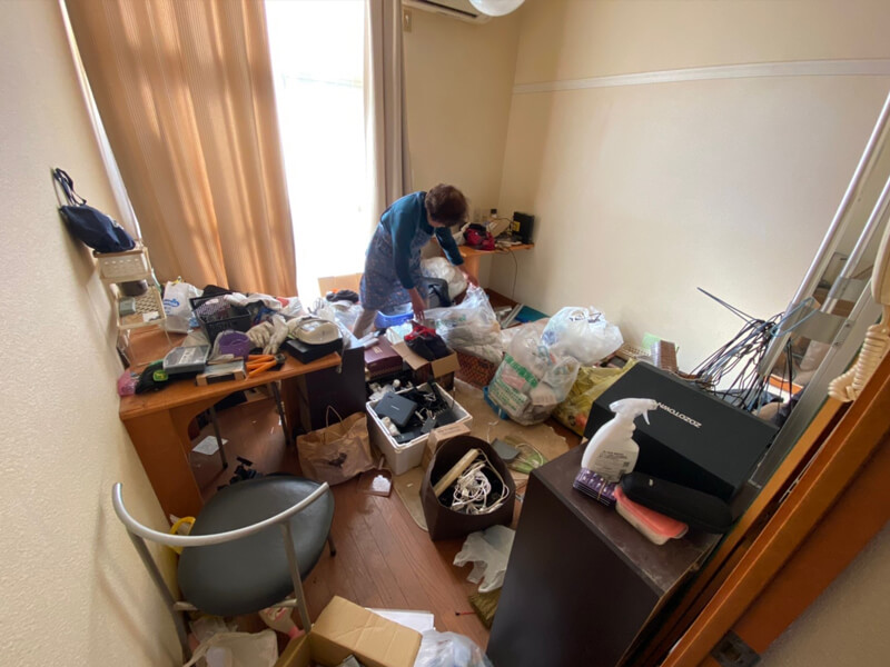 静岡県沼津市のマンション1室の特殊清掃 居室1